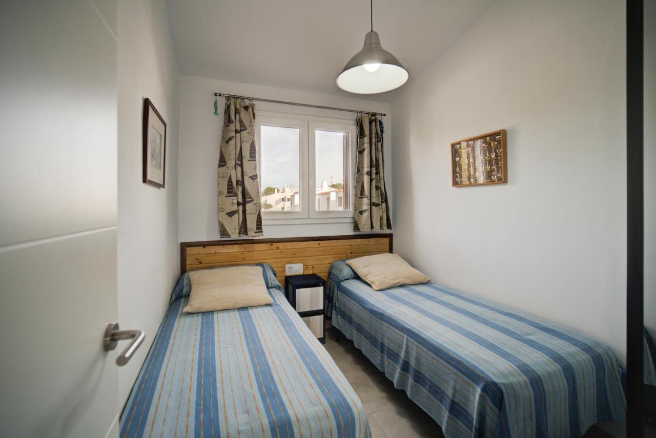 Vista Faro-Apartamento Con Balcon Que Mira Al Mar Cala en Bosc Eksteriør bilde